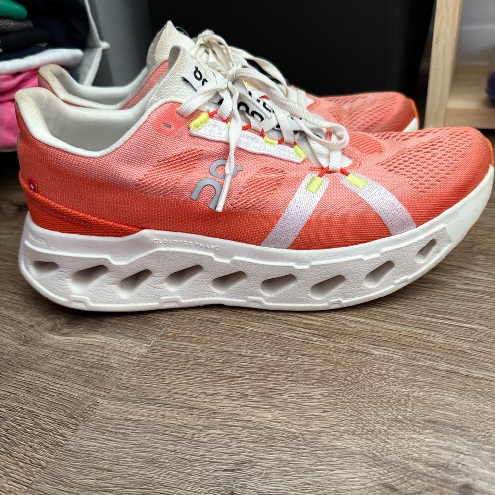 Women’s running shoes